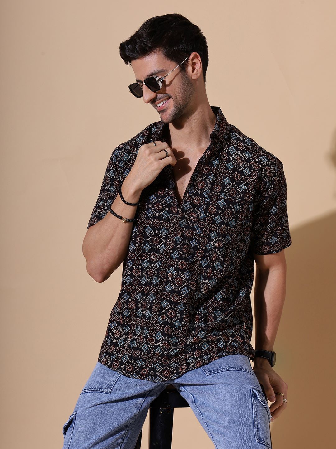 

MOSHI Men Comfort Floral Opaque Printed Casual Shirt, Black