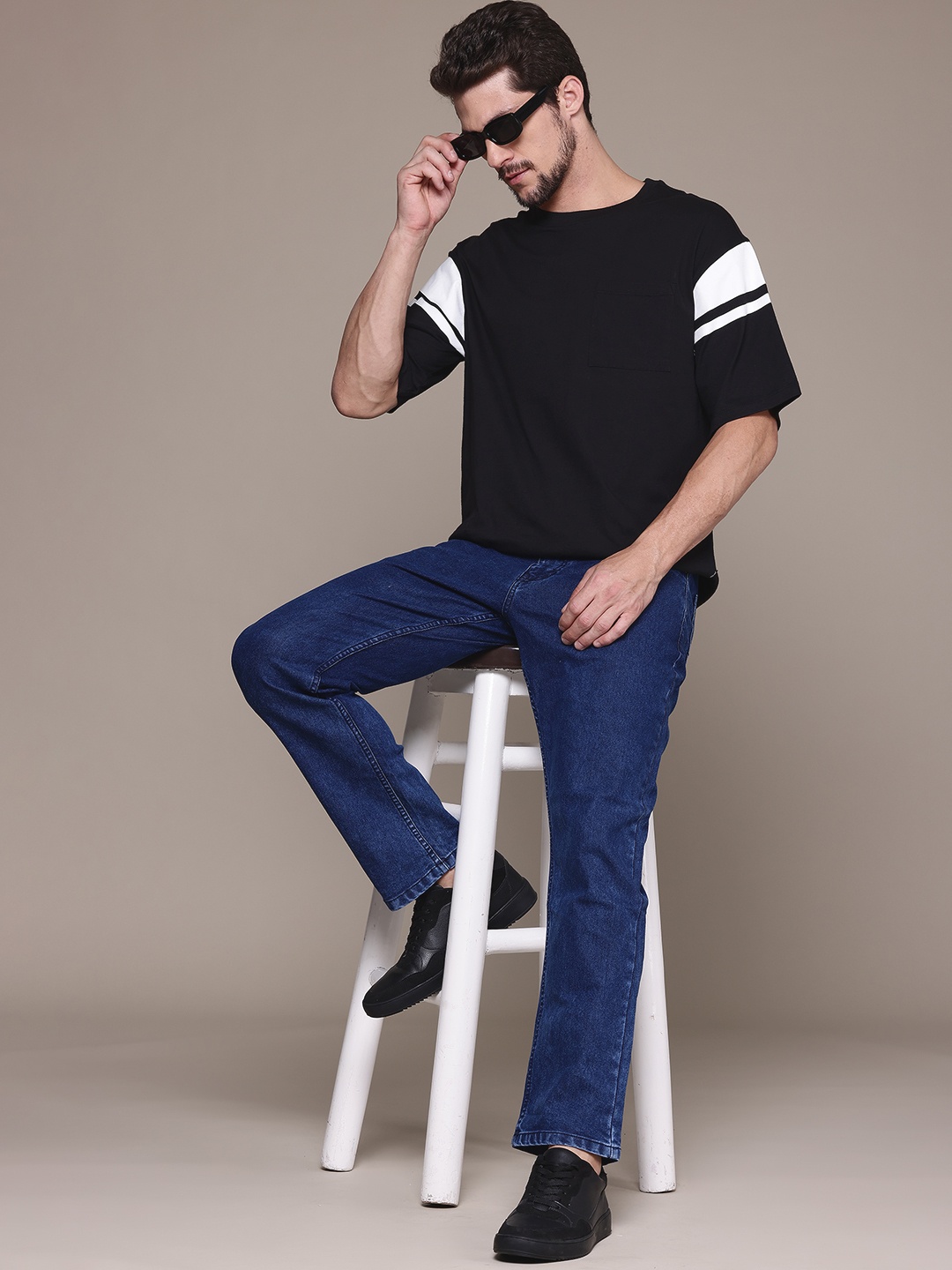

The Roadster Lifestyle Co. Men Pure Cotton Relaxed Fit T-shirt, Black