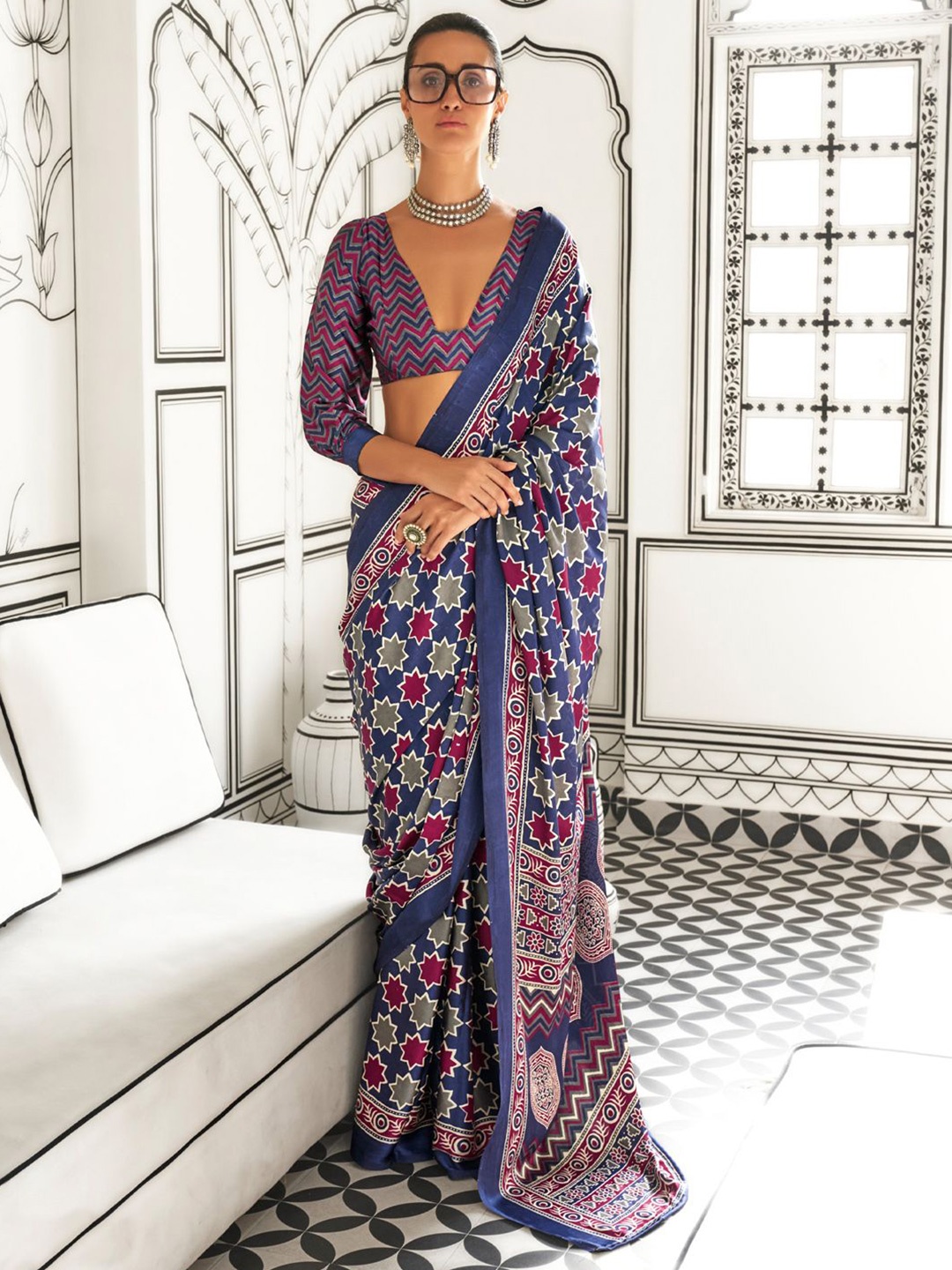 

Sangria Ethnic Motif Printed Sarees, Navy blue