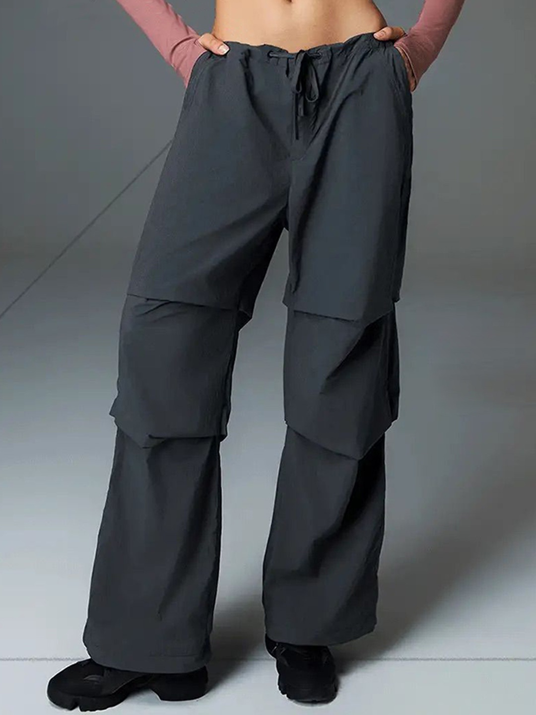 

TABADTOD Women Solid Relaxed Loose Fit Trousers, Grey