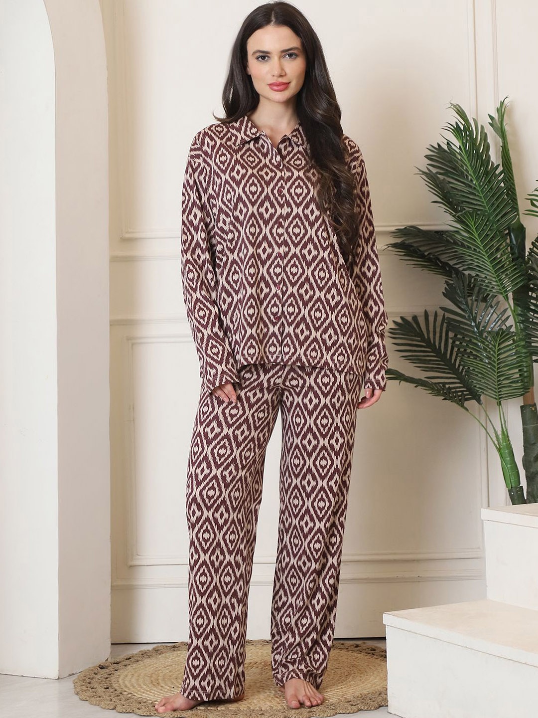 

Kanvin Women Printed Night suit, Brown