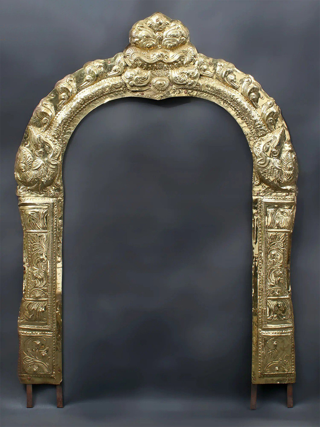

Exotic India Thiruvachi Arch Brass Temple Prabhavali, Gold