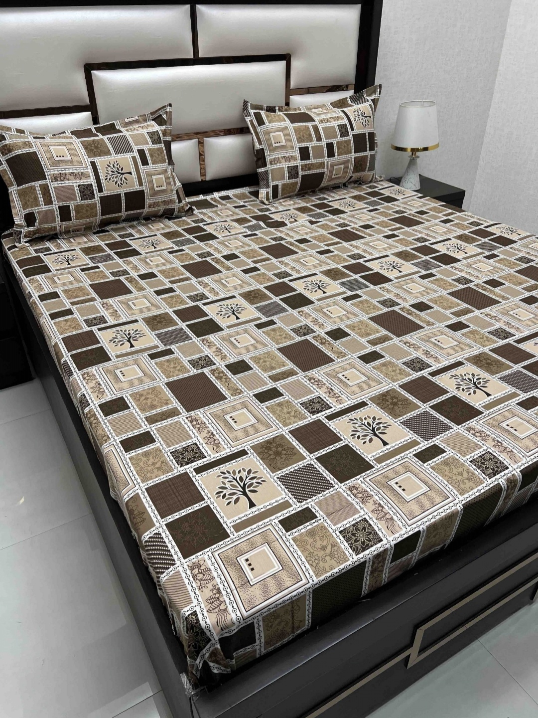 

Pure Decor Velar Sib Brown & White Floral 400 TC King Bedsheet with 2 Pillow Covers