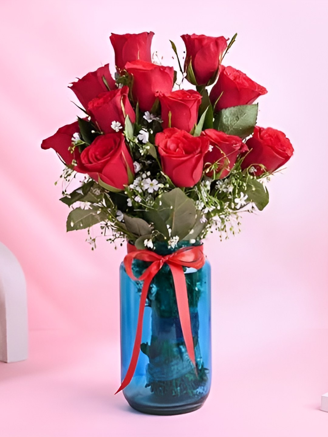 

Floweraura Love Attractive Red & Green 12 Pieces Fresh Rose Bouquet In Glass Vase