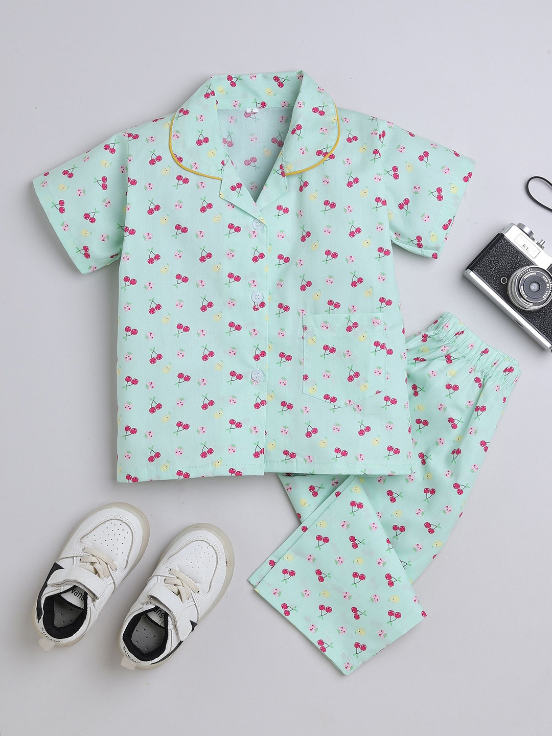 

The Magic Wand Boys Floral Printed Night Suit, Green