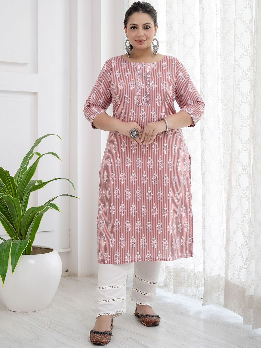 

Nayo Women Ethnic Motifs Printed Kurta, Pink