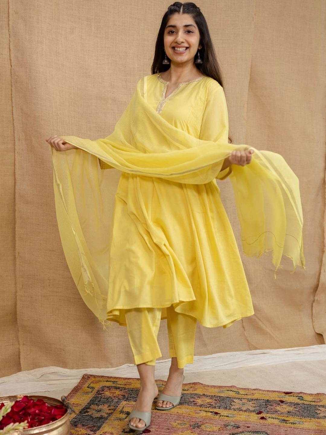 

THE INDIAN ETHNIC CO Pleated MulMul Pure Cotton Kurta With Trousers & Dupatta, Yellow