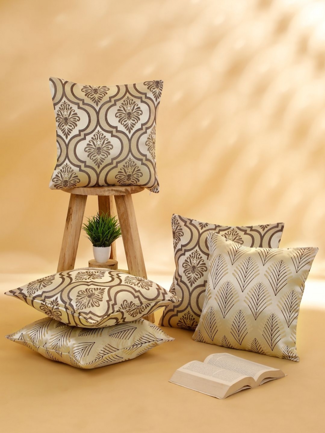 

ROSARA HOME Coffee Brown & Cream 5 Pieces Floral Square Cushion Covers