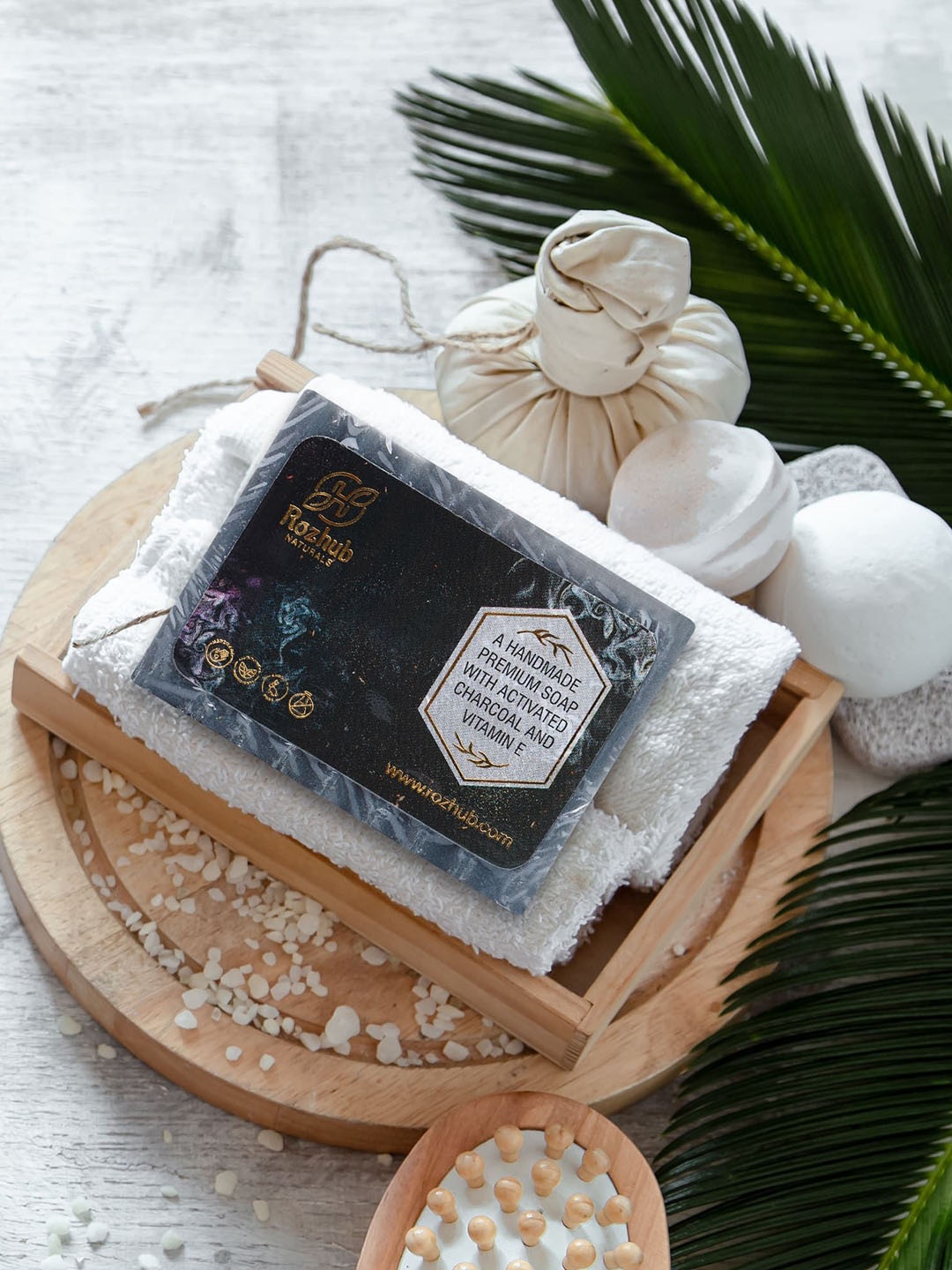 

Rozhub Naturals Activated Charcoal Natural Soap- 100gm