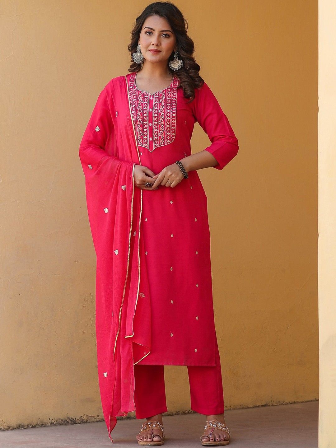 

GoSriKi Women Floral Embroidered Regular Kurta with Trousers & With Dupatta, Pink