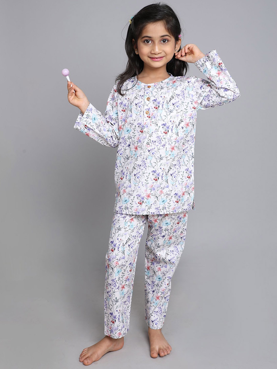 

Little Clothings Unisex Kids Printed Night suit, White