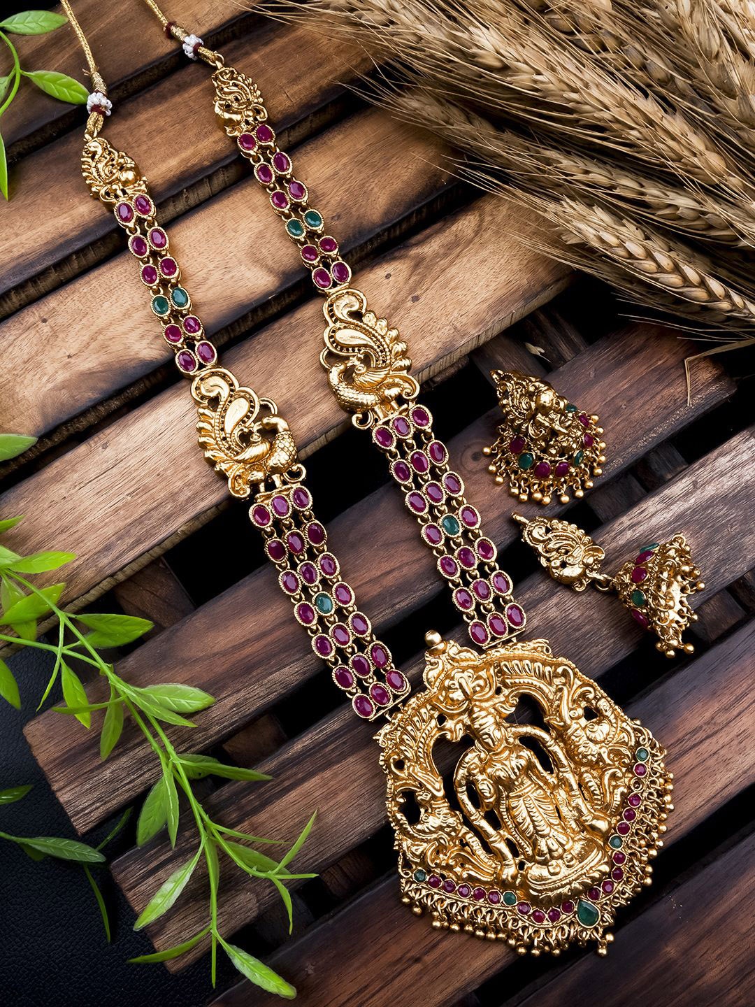 

StileAdda Gold-Plated Stone-Studded & Beaded Jewellery Set