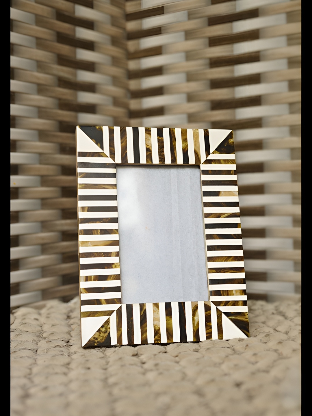 

House of Sajja Brown Wood Table Photo Frames