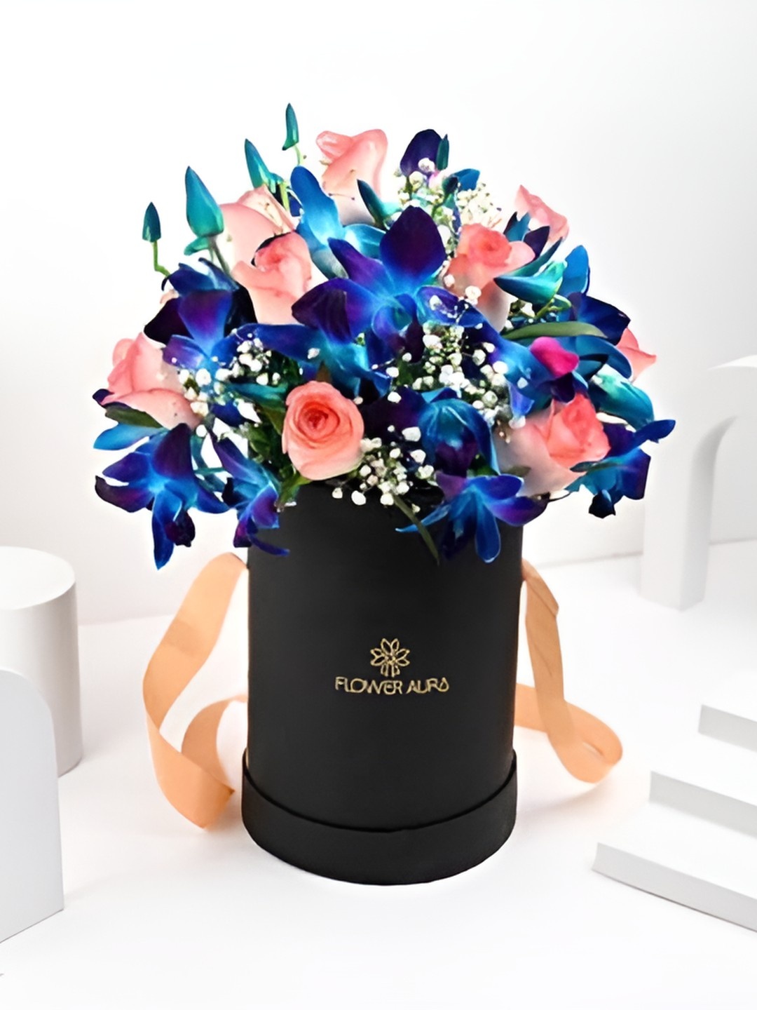 

Floweraura Pink & Blue 18 Pieces Fresh Roses In Box