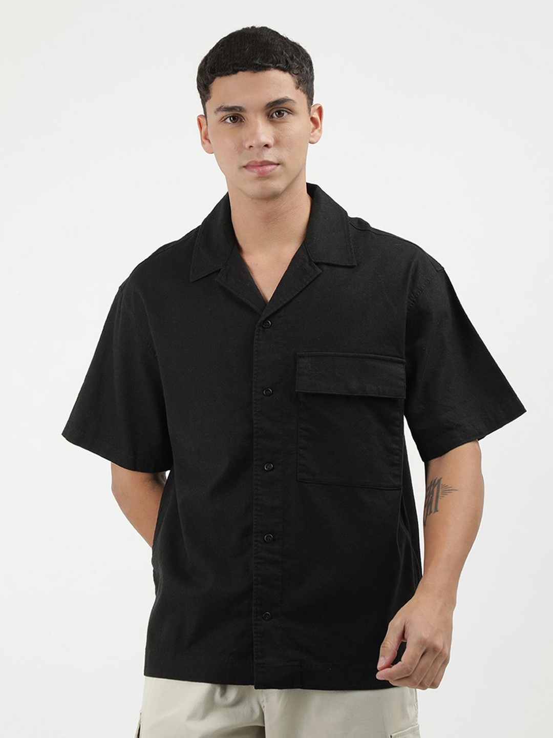 

Calvin Klein Jeans Men Opaque Casual Shirt, Black