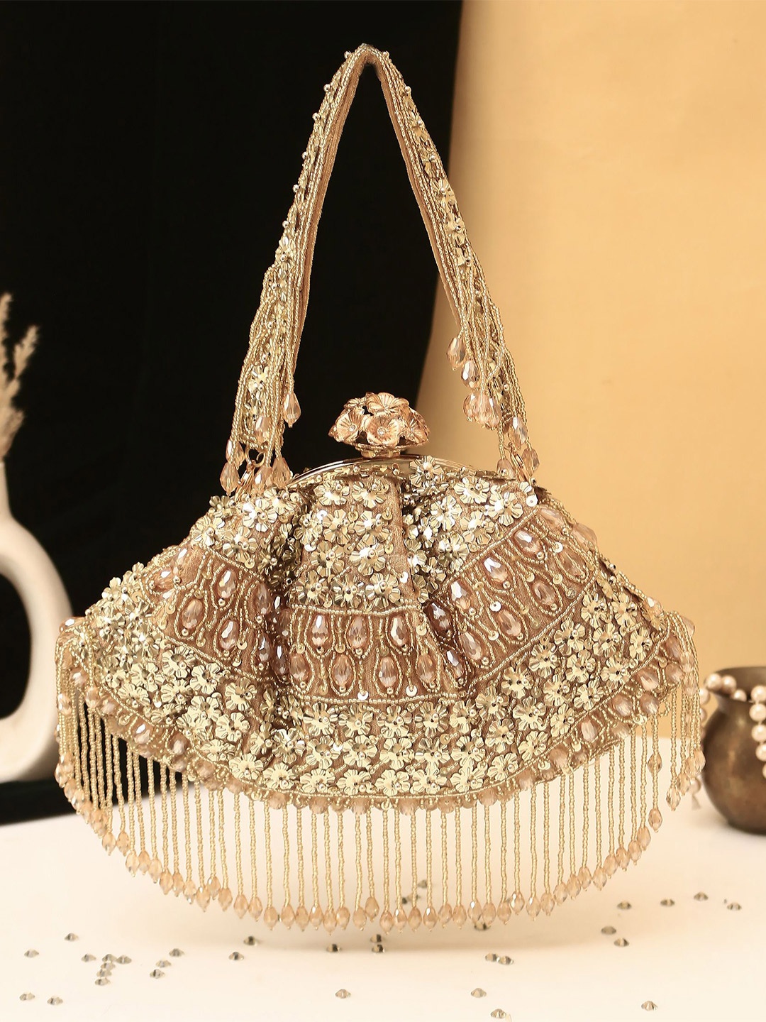 

Swisni Embroidered Box Clutch, Gold