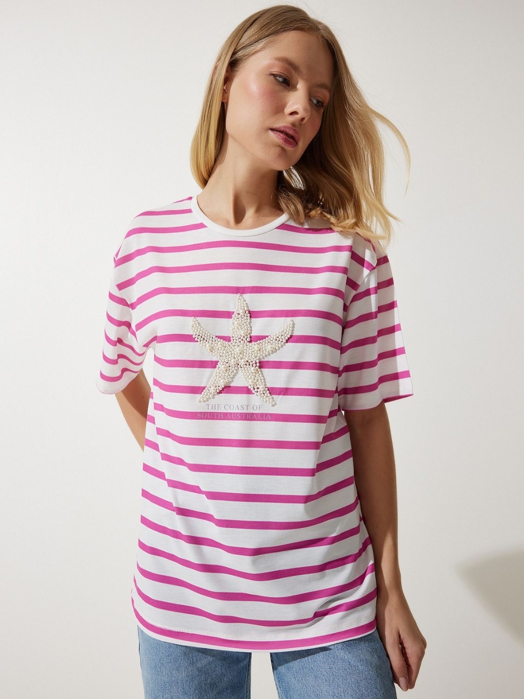 

Happiness istanbul Women Striped Round Neck Oversized T-Shirt, White
