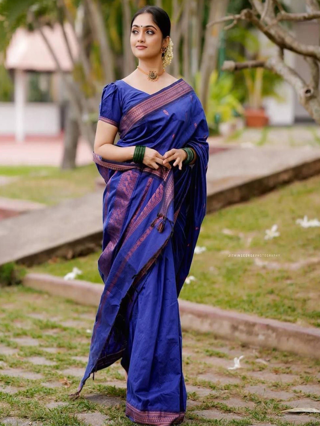 

Sitanjali Woven Design Zari Banarasi Saree, Blue