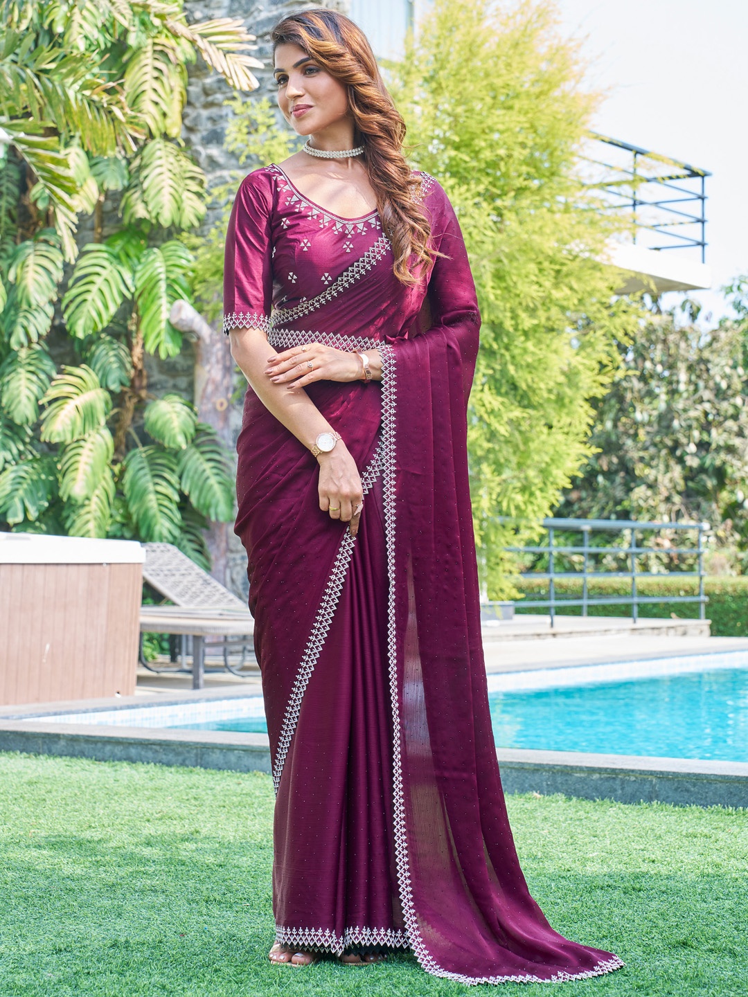 

Saree mall Embellished Beads and Stones Pure Chiffon Saree, Magenta