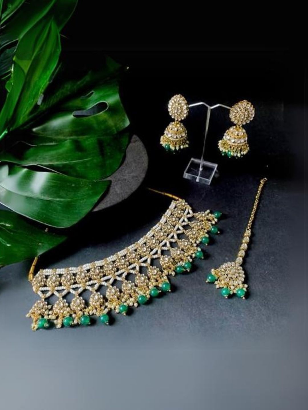 

I Jewels Gold Plated Kundan Stone Studded & Pearls Beaded Jewellery Set