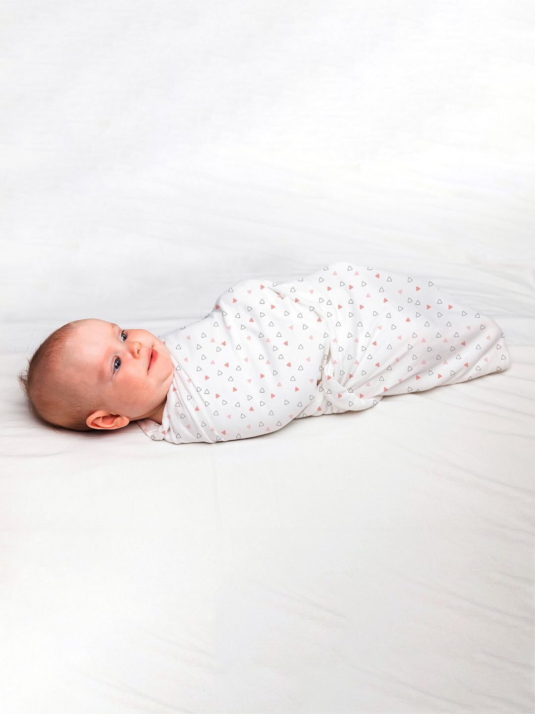 

The White Cradle Set Of 3 Bow Printed Swaddles, Pink