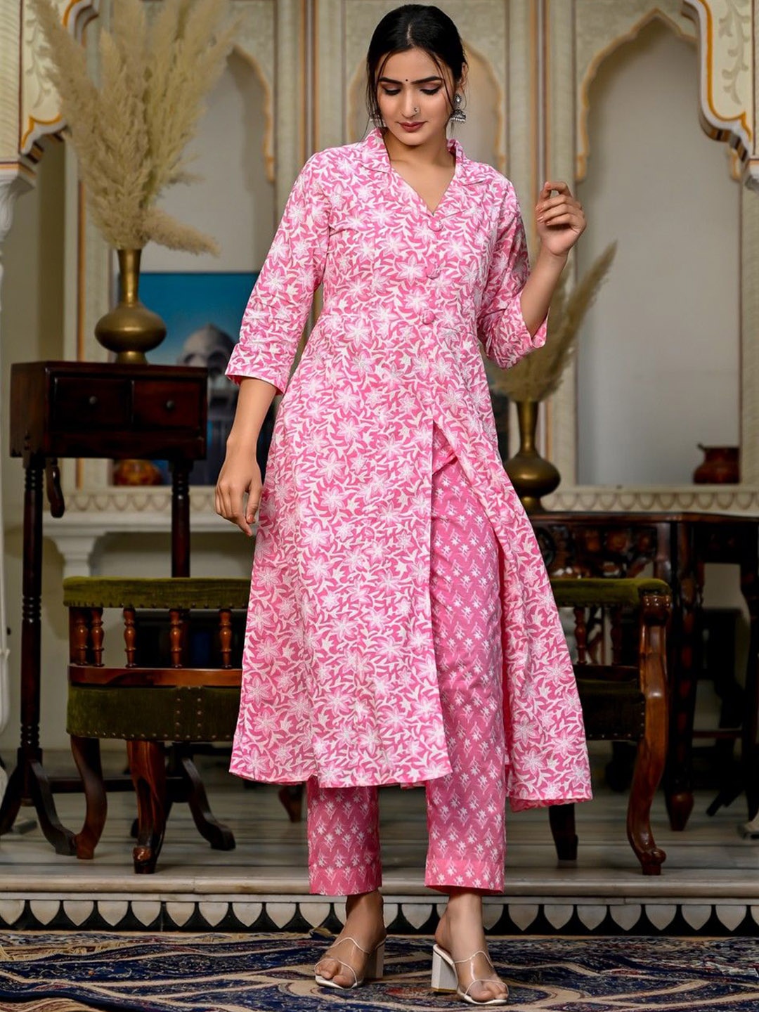 

PIDAVLIYA'S Women Floral Printed Regular Pure Cotton Kurta with Trousers, Pink