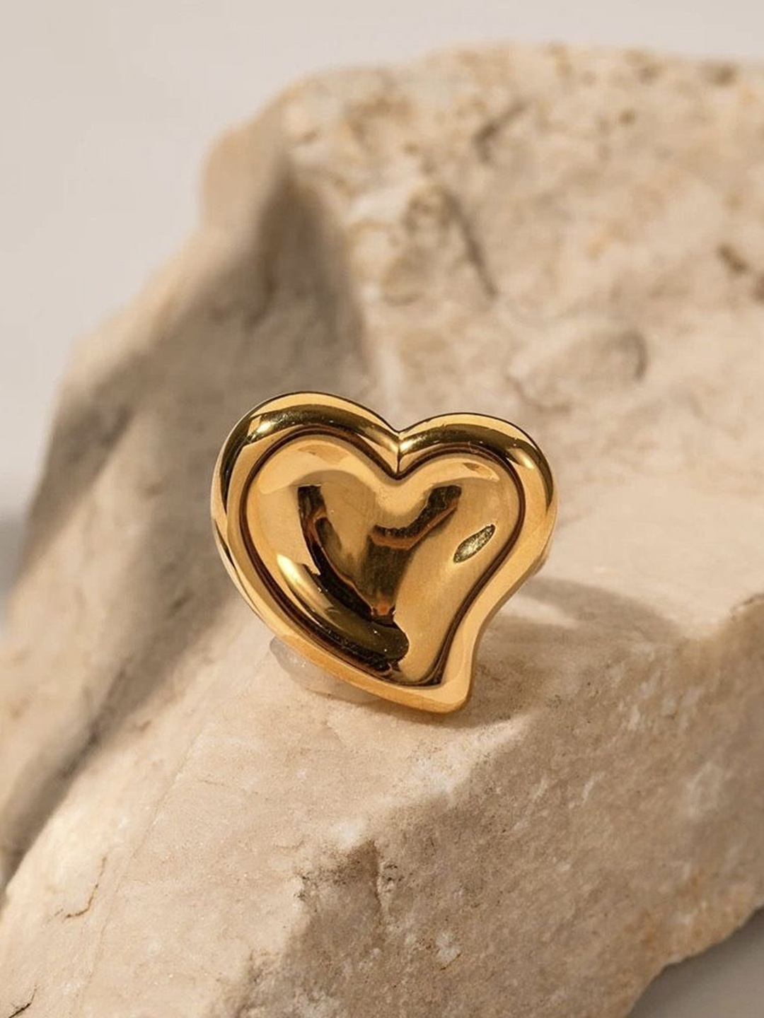 

Dorada Jewellery Gold-Plated Stainless Steel Big Heart Finger Ring