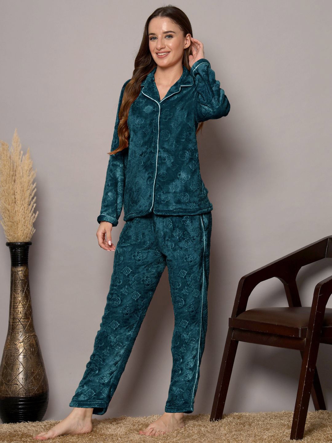 

FABINALIV Geometric Embossed Lapel Collar Winter Night Suit, Blue