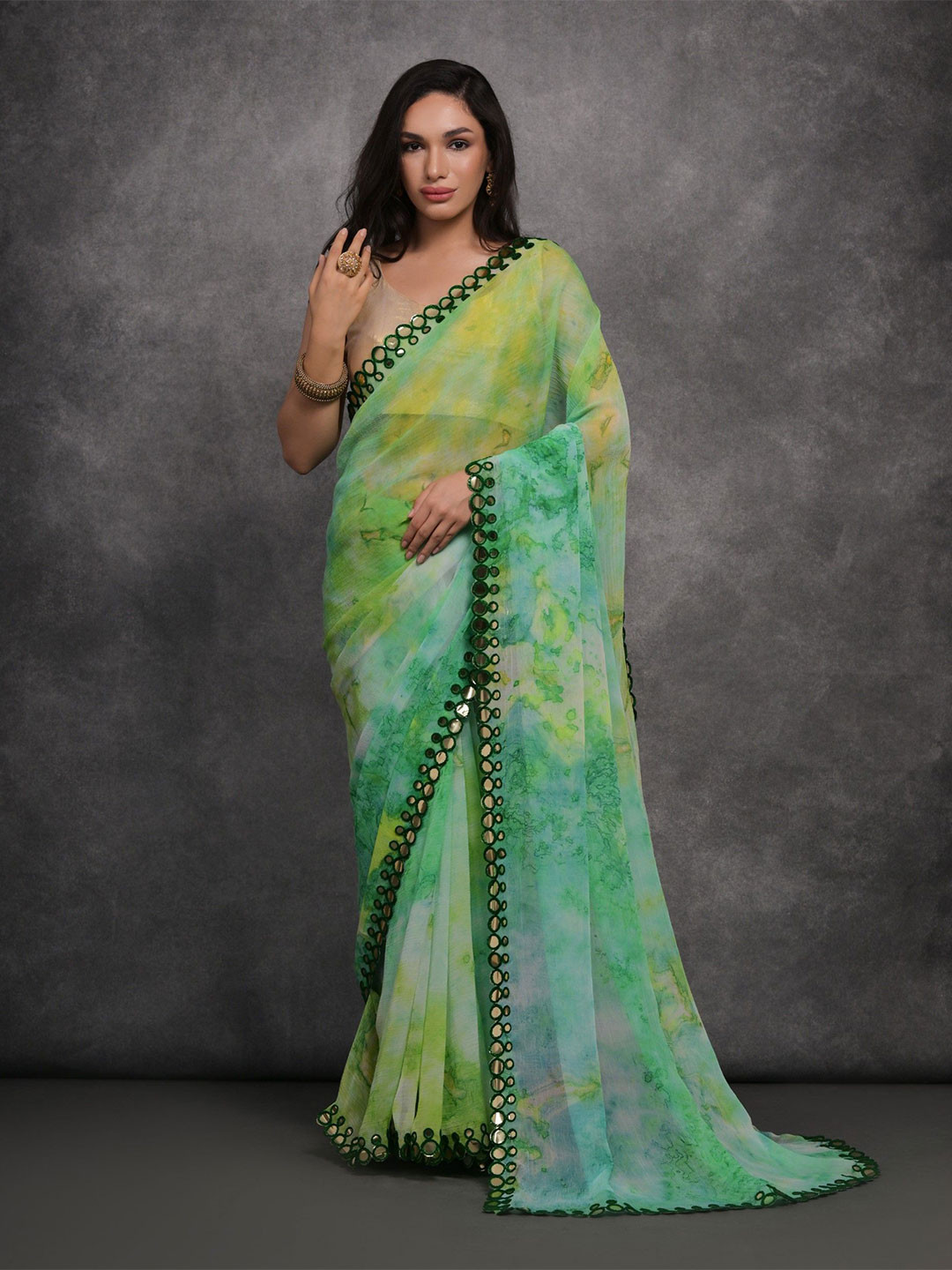

Panzora Abstract Printed Mirror Work Saree, Green