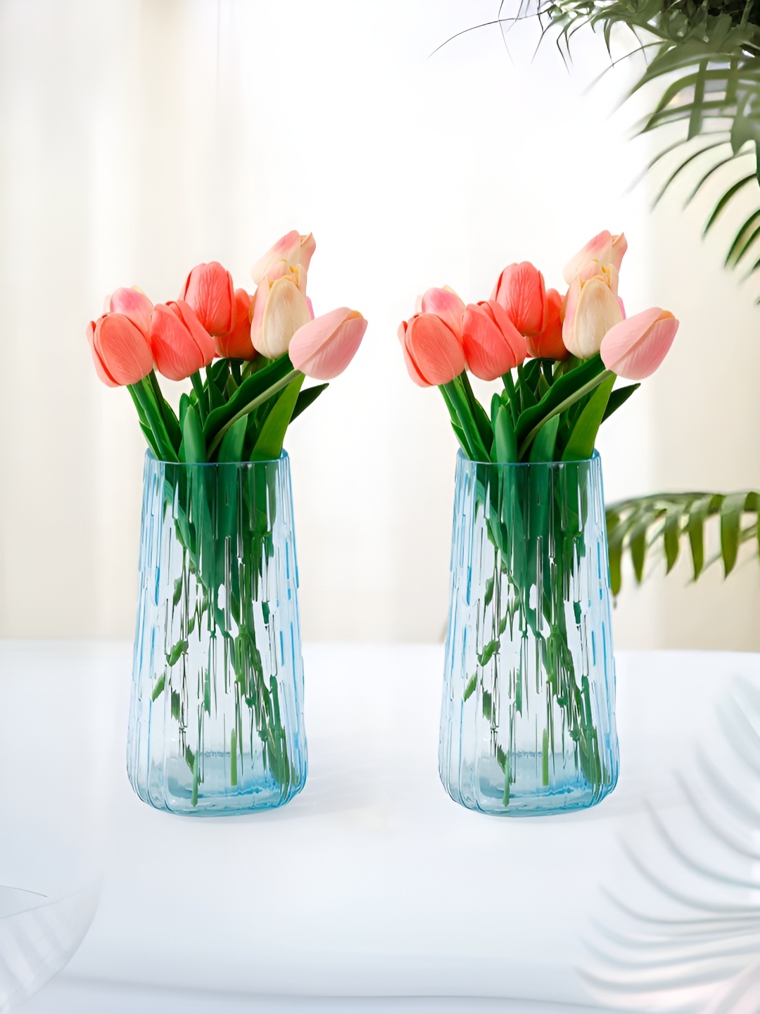 

UMAI Blue & Transparent 2 Pieces Glass Textured Vases