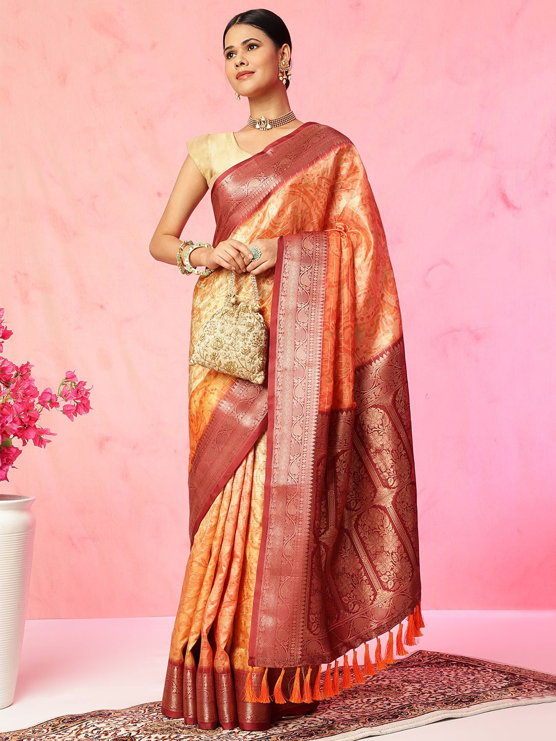 

JUST FASHION Floral Printed Zari Banarasi Saree, Peach