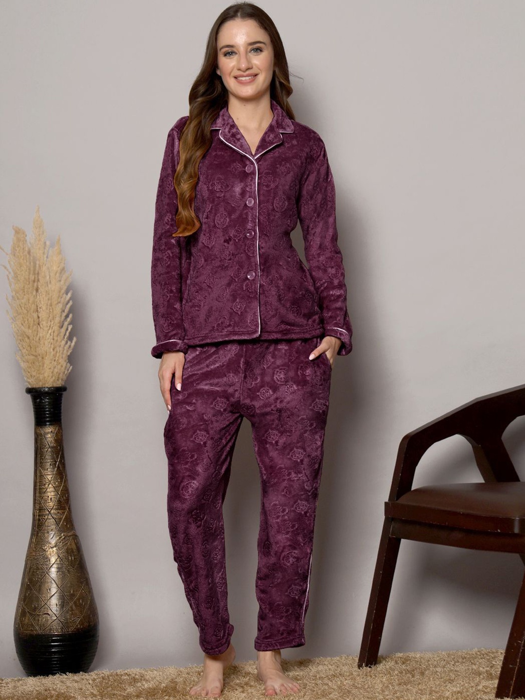 

FABINALIV Geometric Embossed Lapel Collar Winter Night Suit, Burgundy