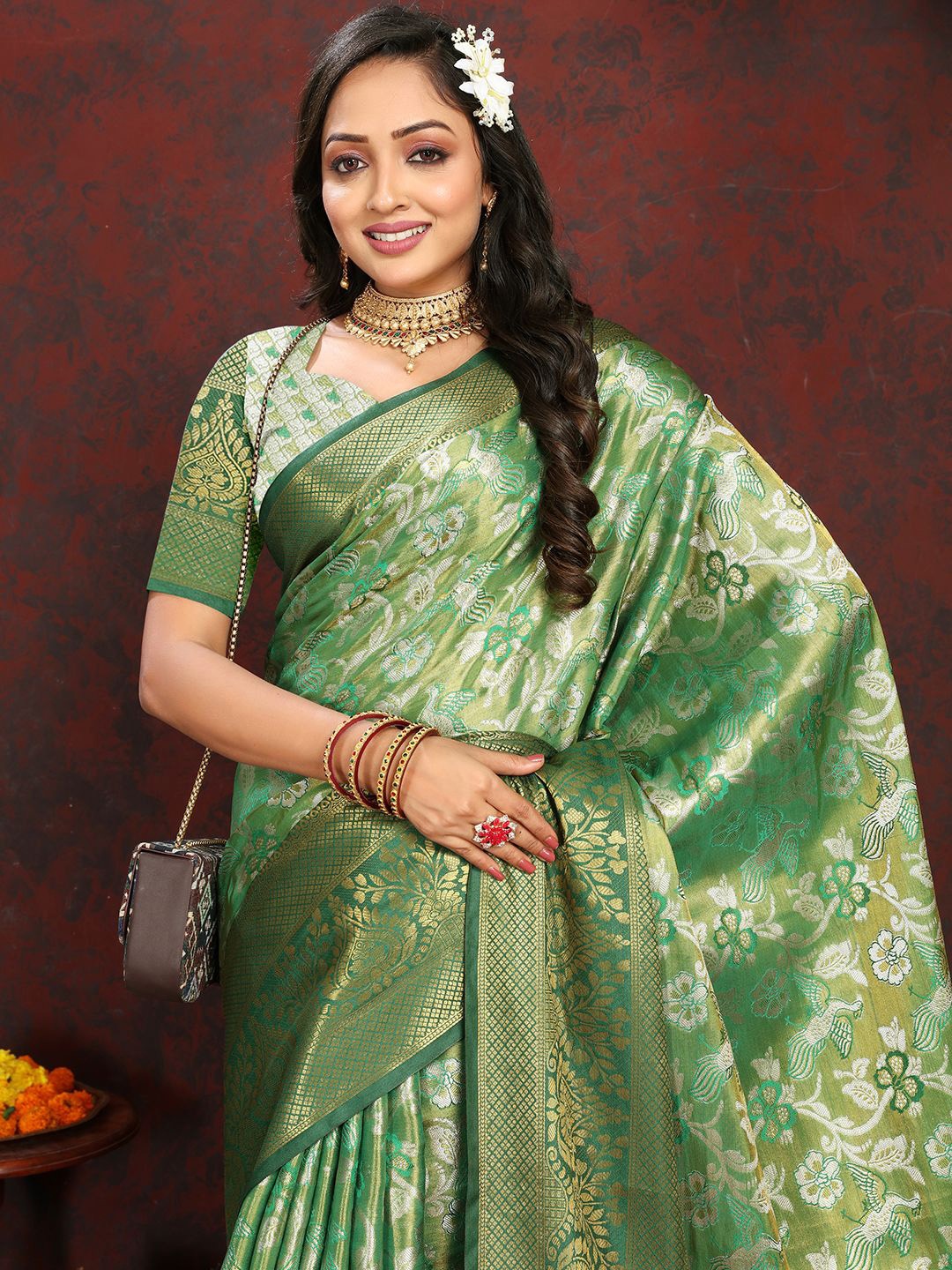 

NIWAA Woven Design Zari Kanjeevaram Saree, Green