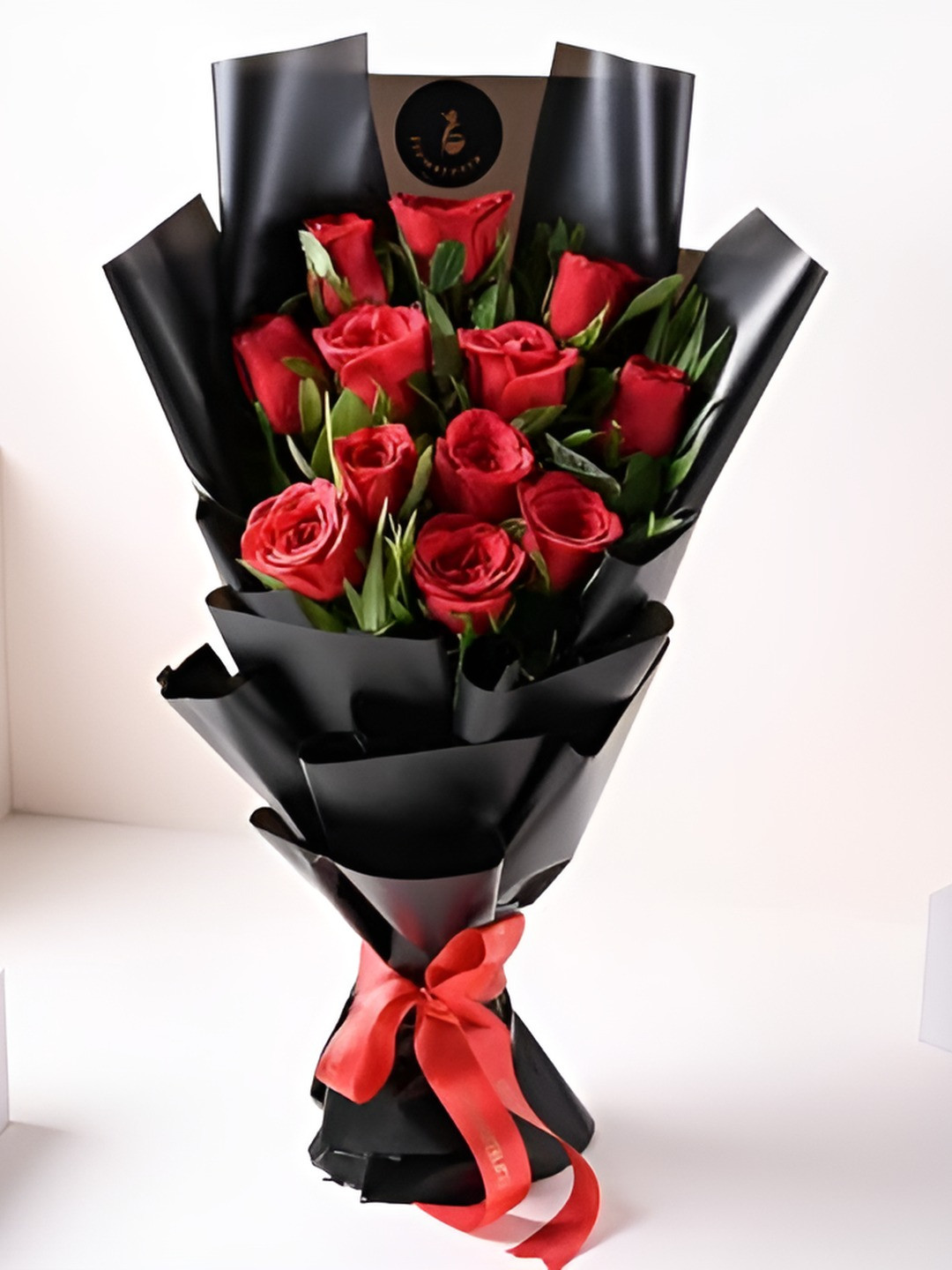 

Floweraura Red 6 Pieces Roses Fresh Live Flowers Bouquet