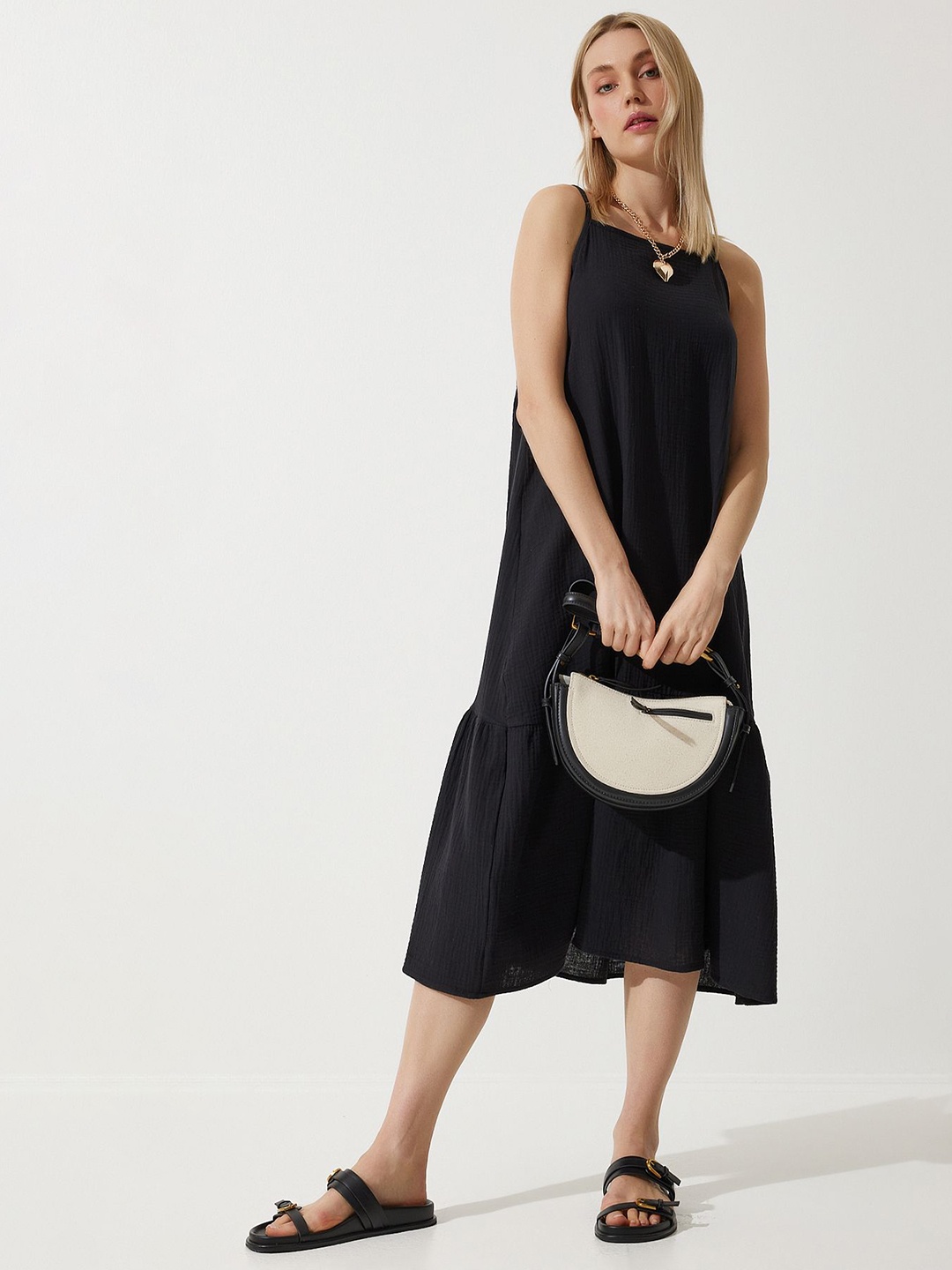 

Happiness istanbul Women Shoulder Straps Sleeveless A-Line Dress, Black