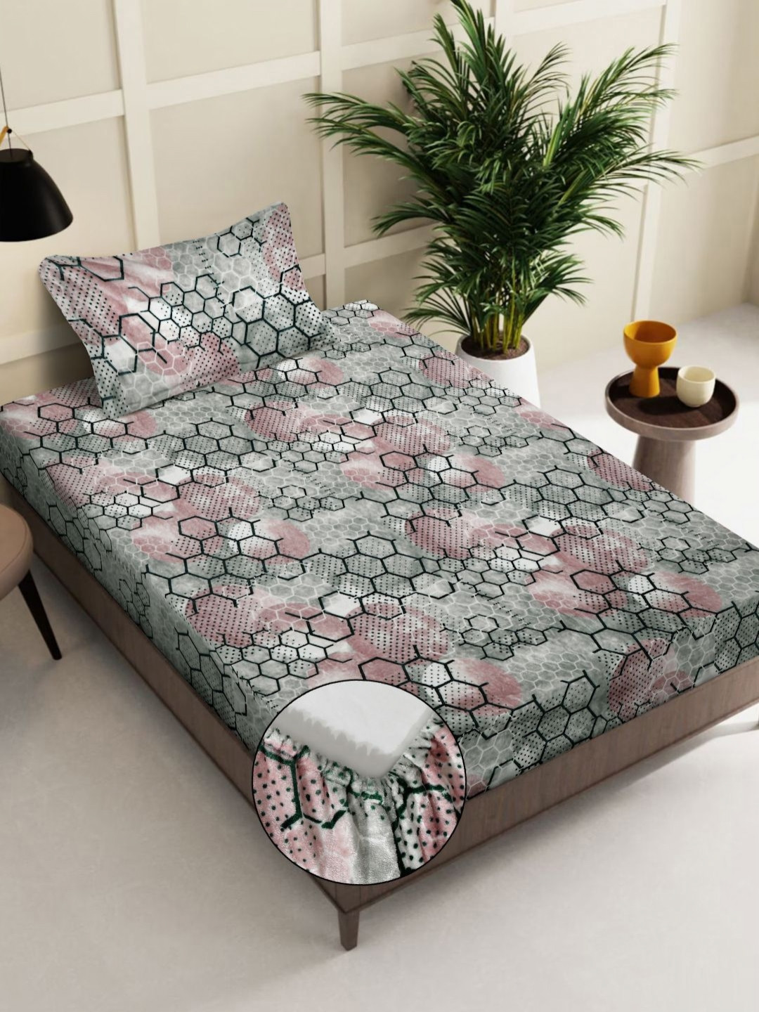 

KLOTTHE Green & Pink Geometric Printed 300TC Woolen Fitted Single Bedsheet & Pillow Cover