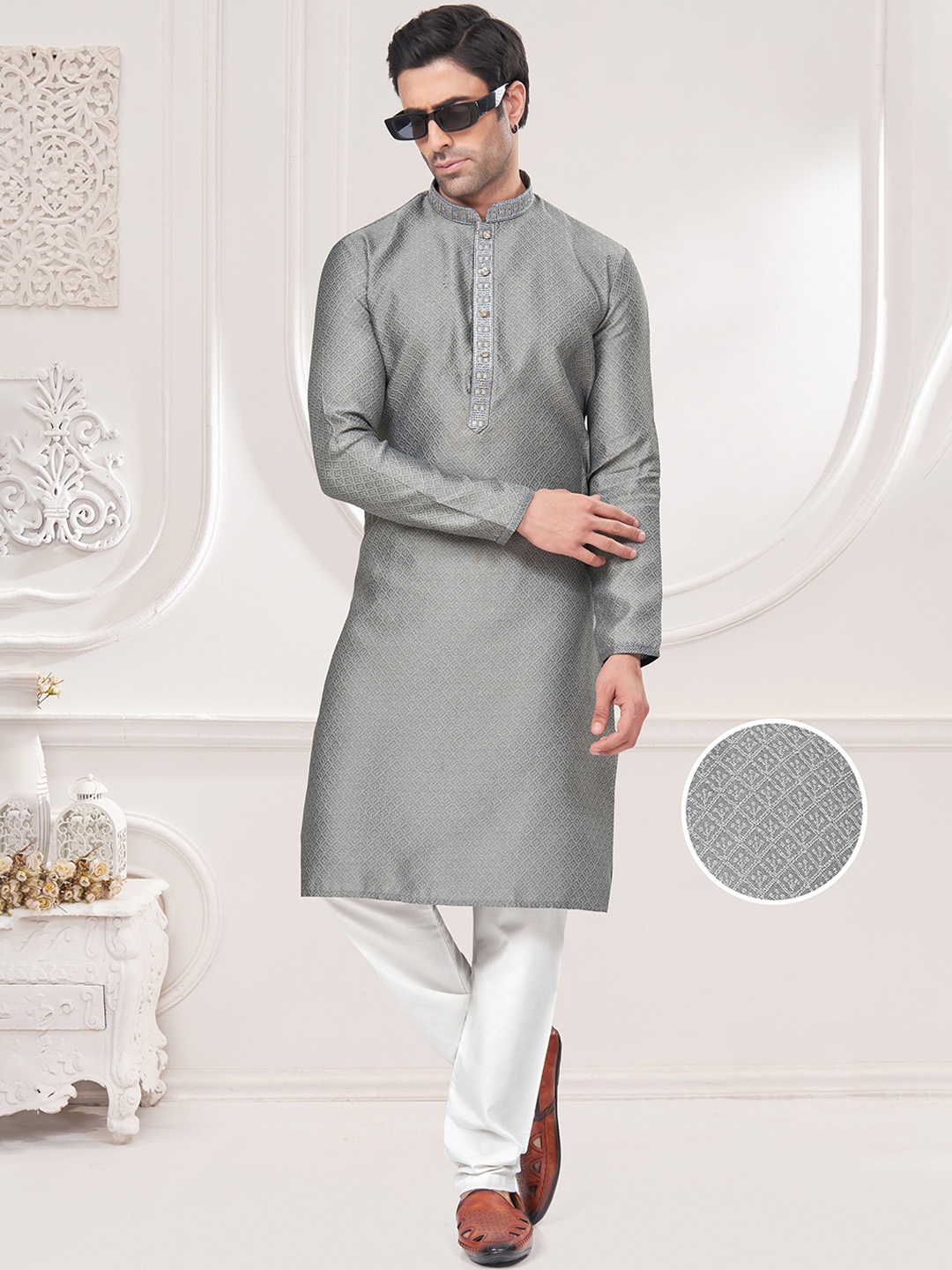 

BERISTON Floral Woven Design Thread Work Jacquard Straight Kurta with Pyjamas, Grey