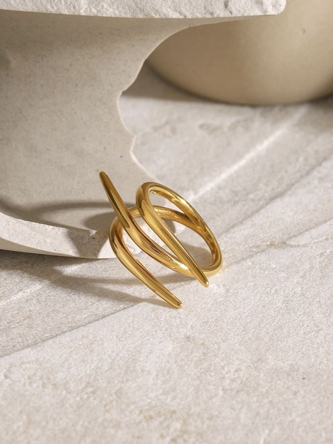 

Dorada Jewellery Gold-Plated Stainless Steel Unconnected Adjustable Finger Ring