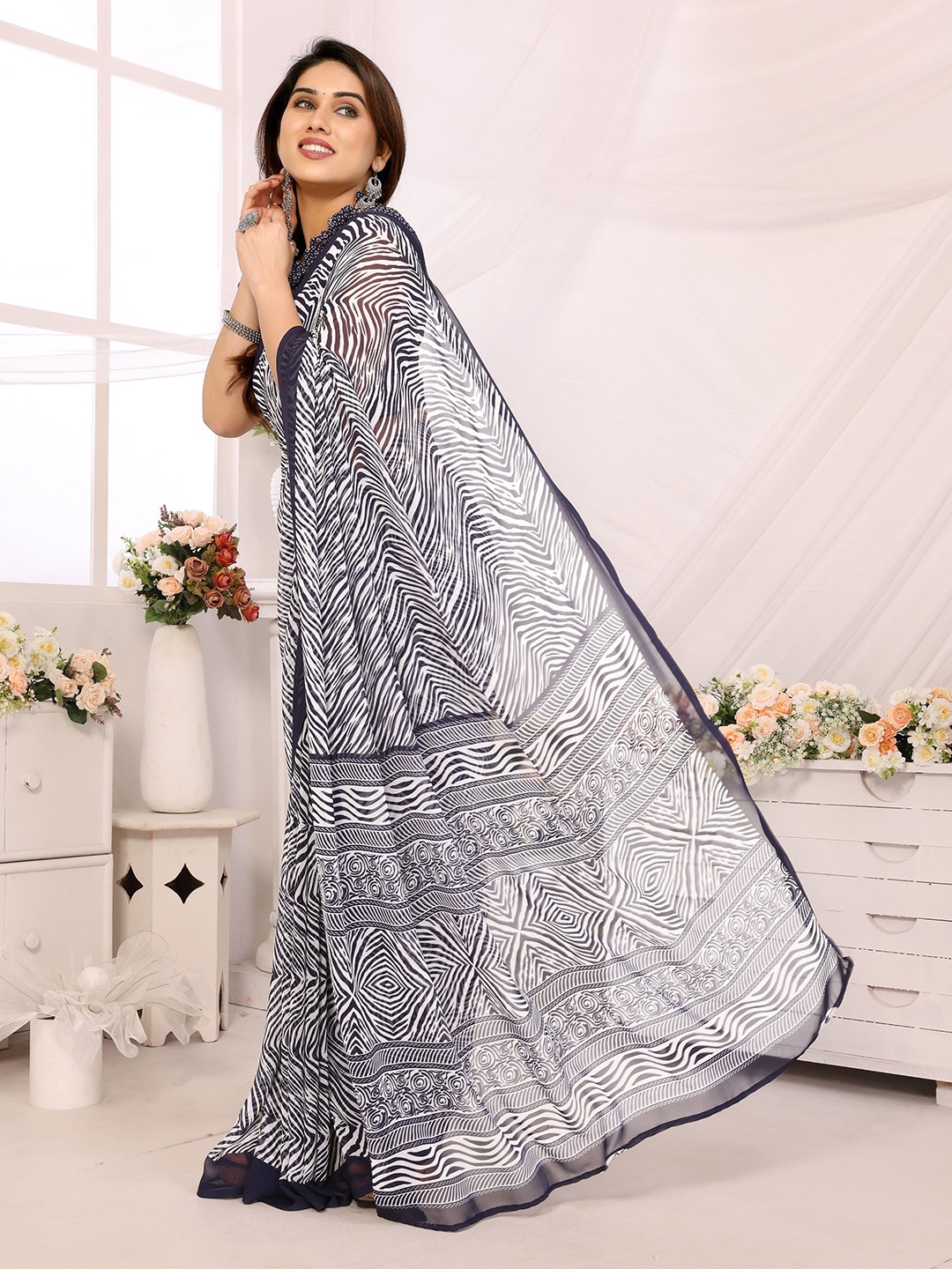 

The Textile Hub Leheriya Printed Pure Georgette Leheriya Saree, Navy blue