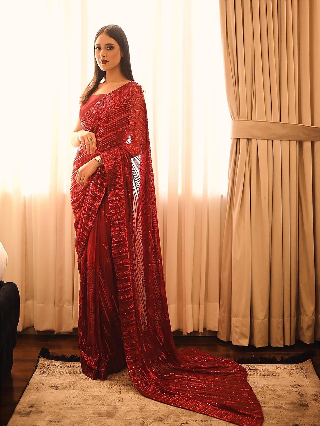 

Anouk Embellished Sequinned Saree with blouse piece, Red