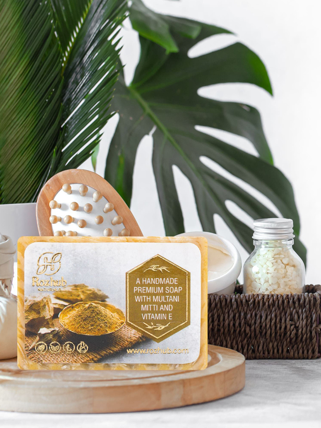 

Rozhub Naturals Multani Mitti Natural Soap - 100g, Khaki