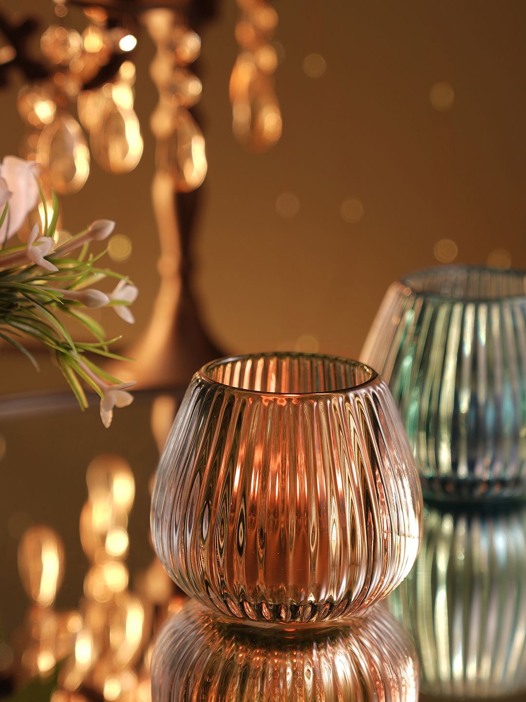 

Pure Home and Living Gold-Toned Textured Glass Candle Holder