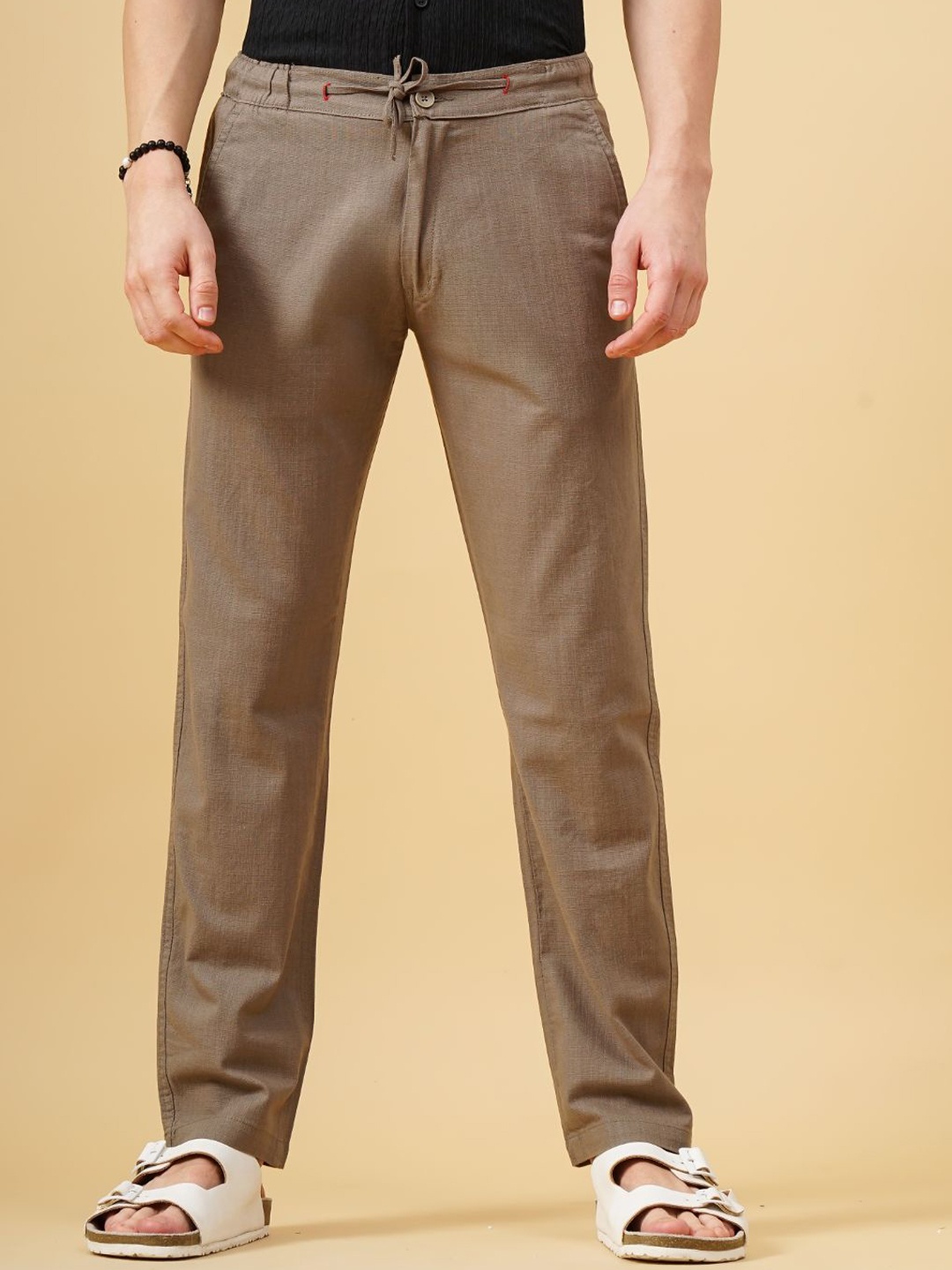 

PAUL STREET Men Solid Relaxed Regular Fit Trousers, Brown