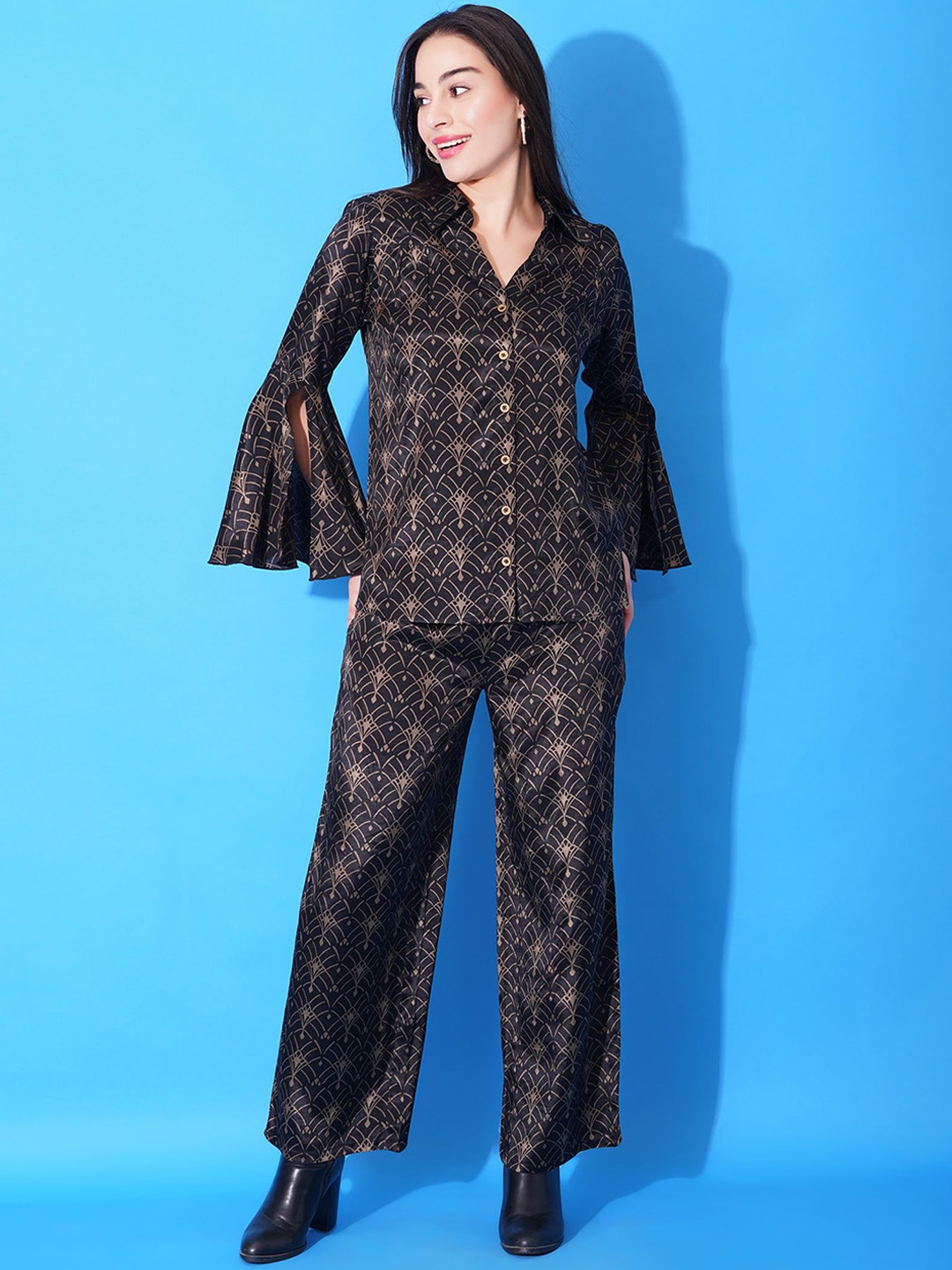 

DEBONATELLA Geometric Printed Bell Sleeves Shirt With Trousers, Black