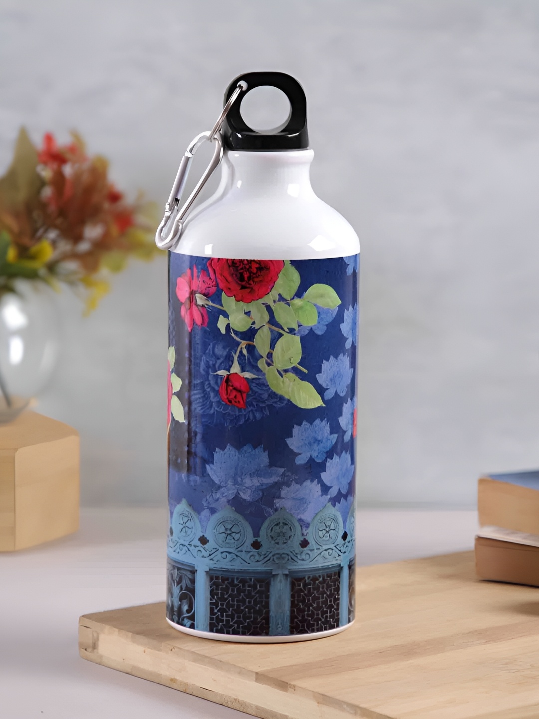 

PENTADECO Blue & Red Aluminium Floral Single Wall Vacuum Water Bottle 600 ml, White