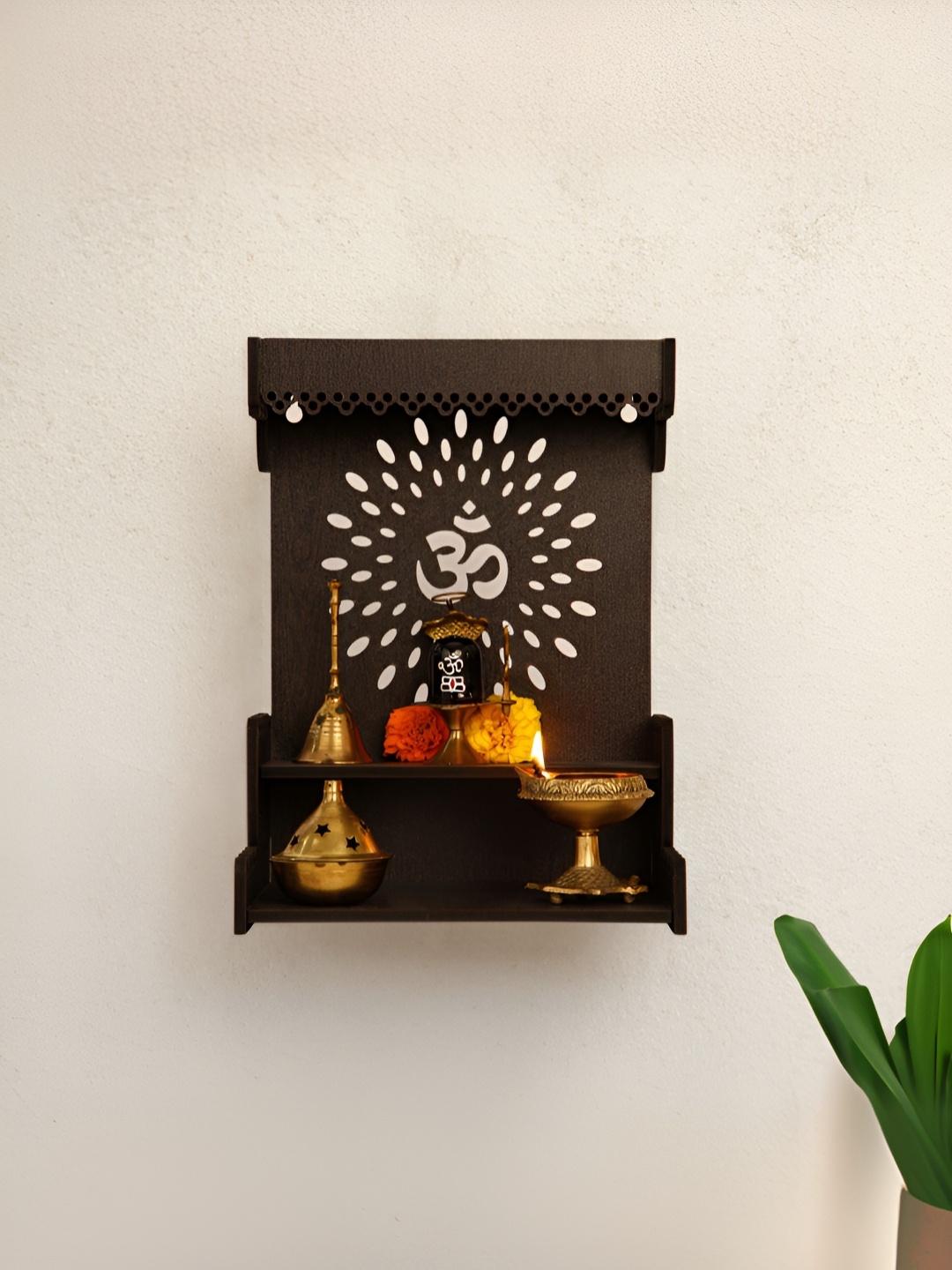 

UMAI Brown Wooden Hanging Home Temple