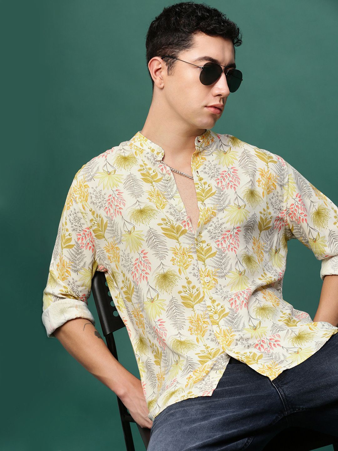 

SHOWOFF Men Standard Slim Fit Floral Opaque Printed Casual Shirt, Cream