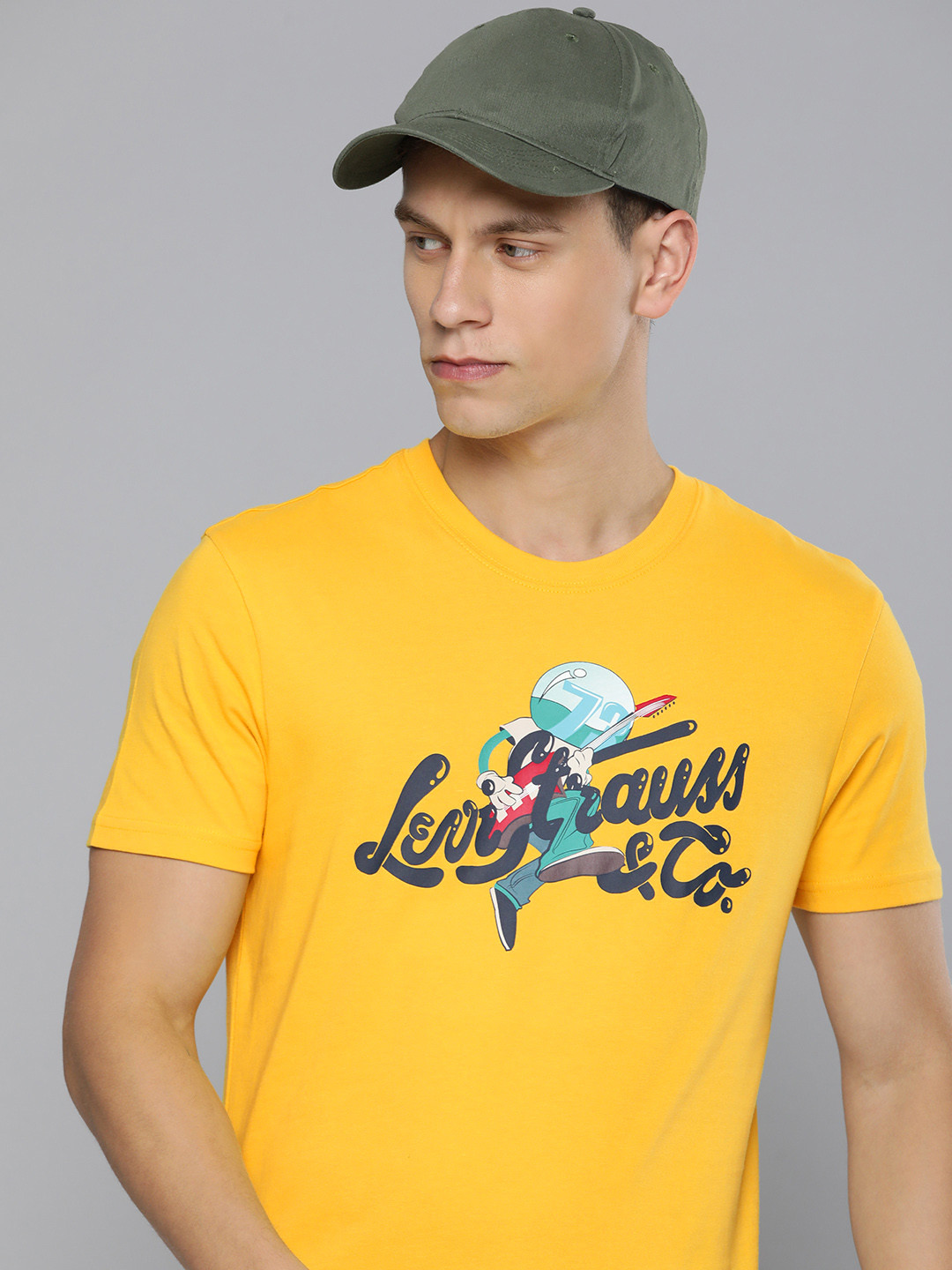 

Levis Pure Cotton Graphic Printed Casual T-shirt, Yellow