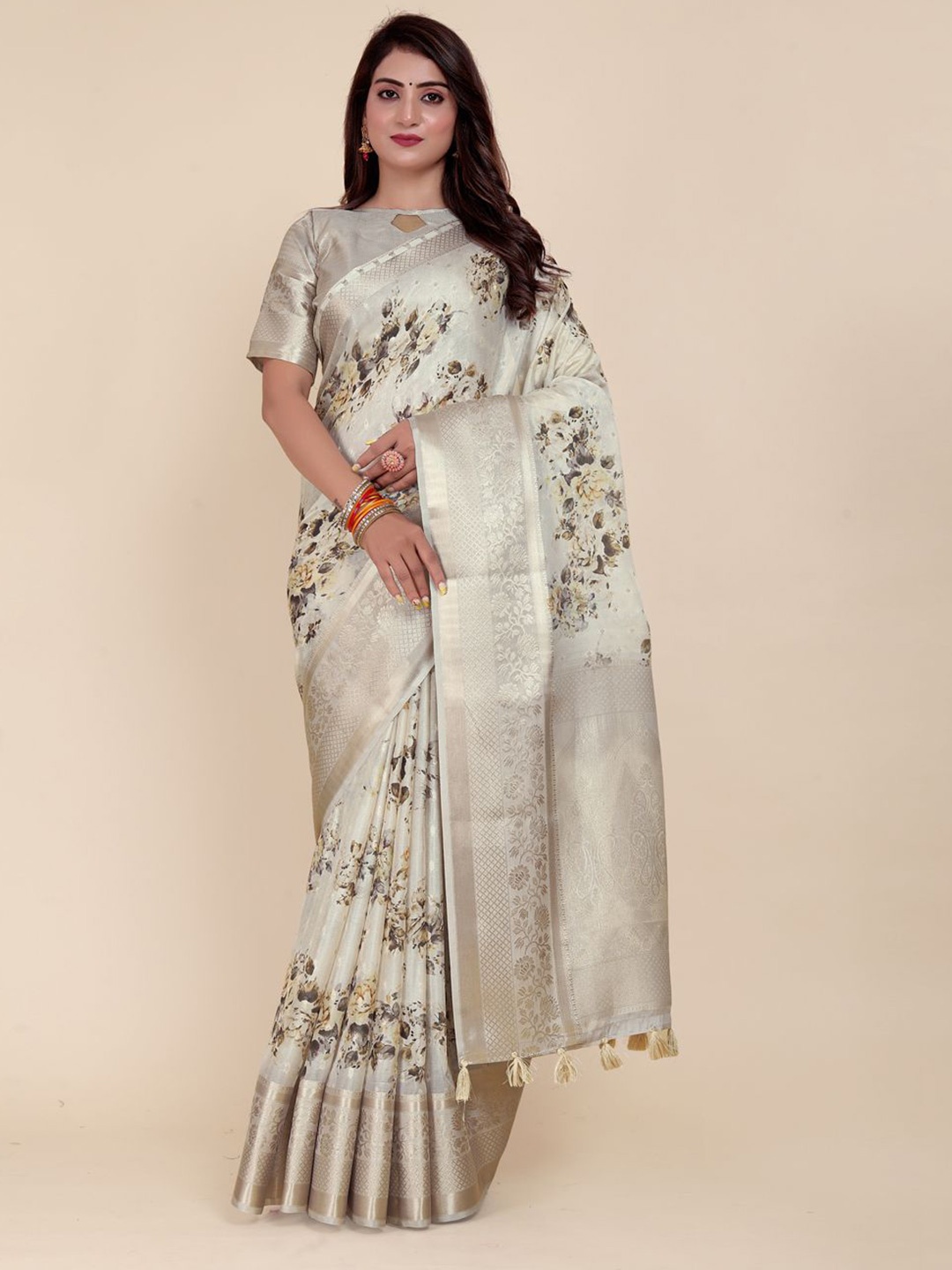 

ETHNIC TODAY Women Floral Printed Saree, Silver