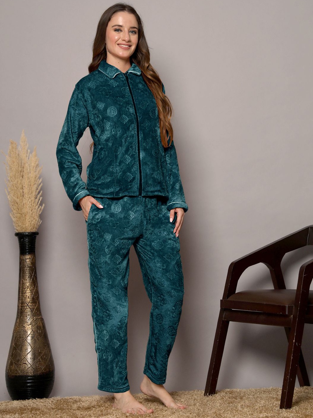 

FABINALIV Geometric Embossed Zip Closure Winter Night Suit, Blue